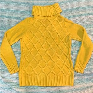 IZOD Large Turtle neck YELLOW SWEATER